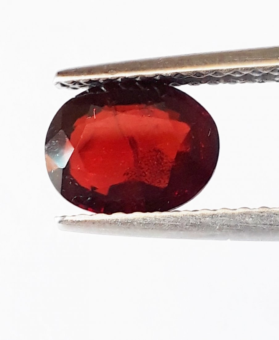 Natural Red Spinel - Oval Shape- 1.66 ct (1 of 4)