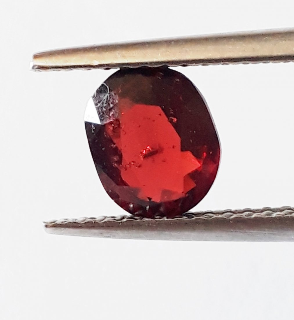 Natural Red Spinel - Oval Shape- 1.31 ct (1 of 4)