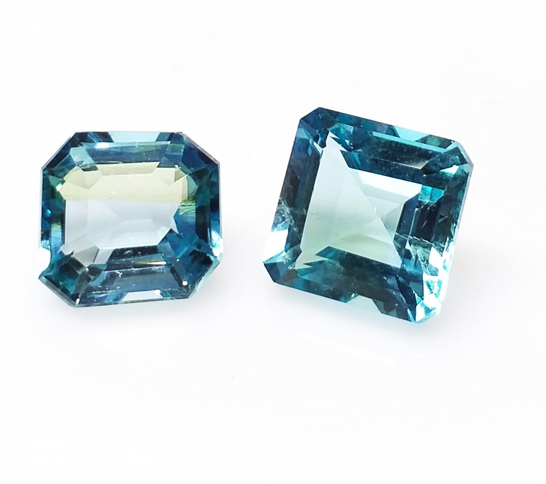 Topaz - 11.27 ct. - Emerald Cut- Blue - 2 Pieces (1 of 3)