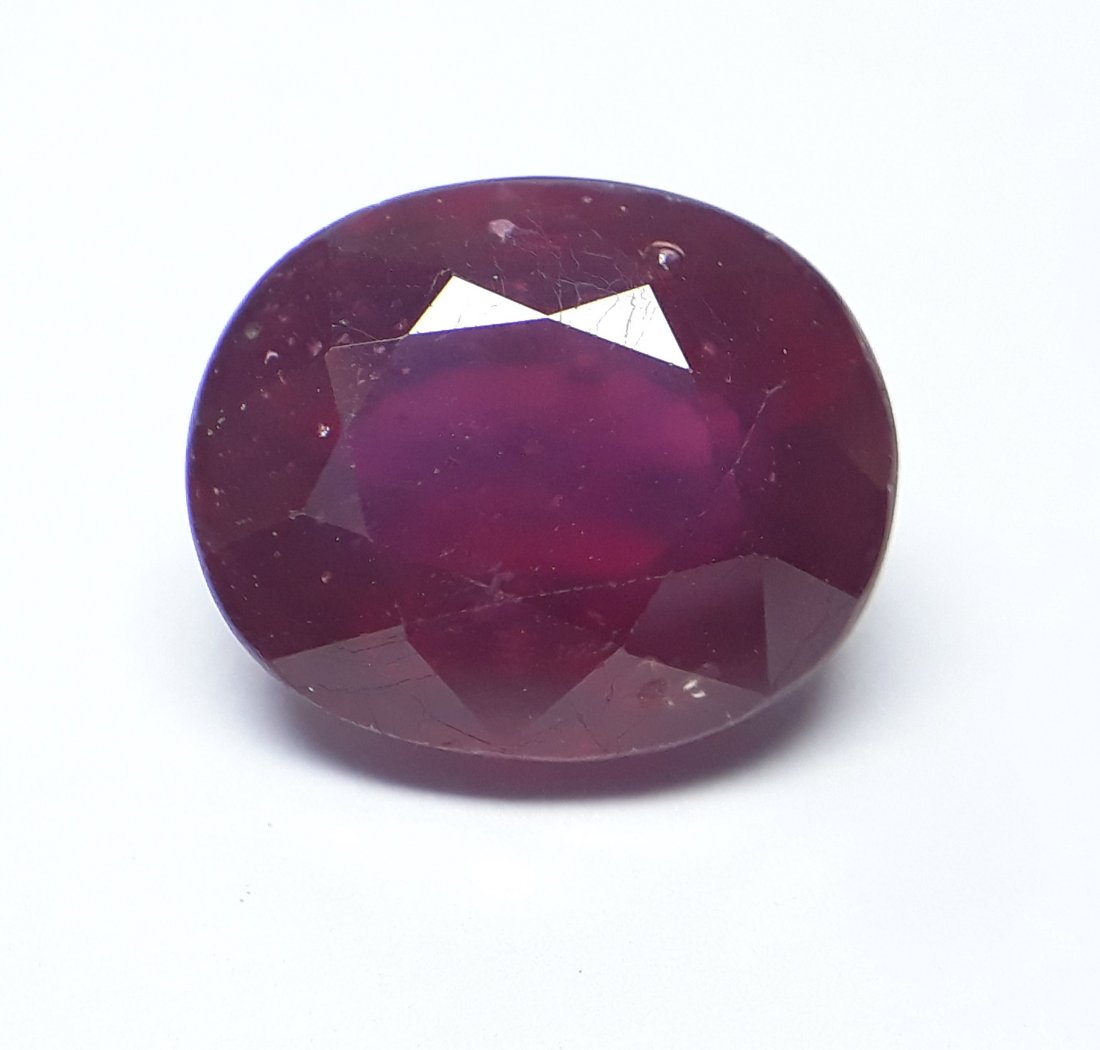 Natural Mozambique Ruby Oval - 7.89 ct. (1 of 4)
