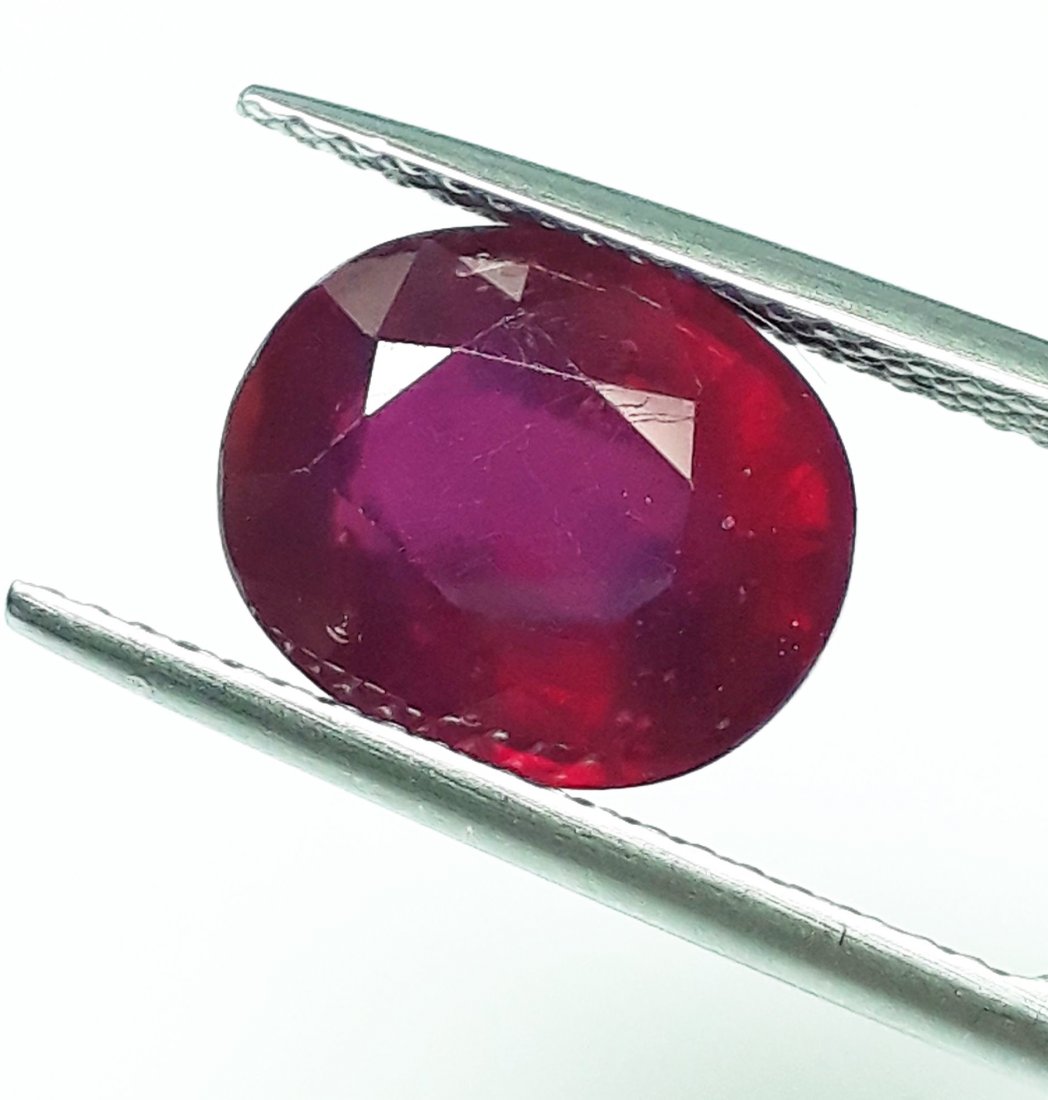 Natural Mozambique Ruby Oval - 7.28 ct. (1 of 4)