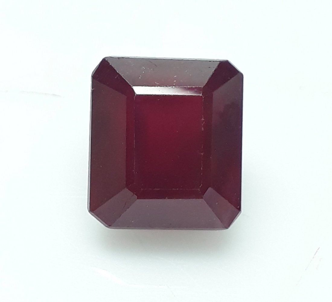 Natural Mozambique Ruby Emerald Cut - 6.18 ct. (1 of 5)