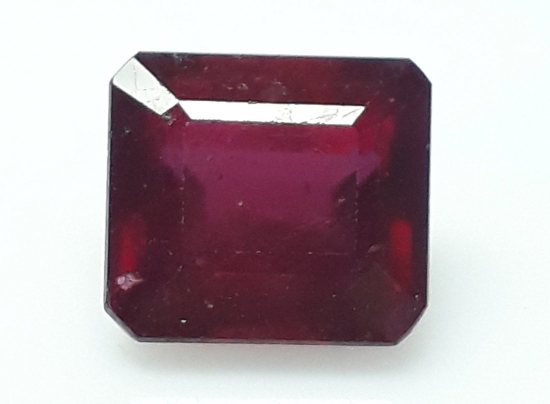 Natural Mozambique Ruby Emerald Cut - 6.29 ct. (1 of 4)