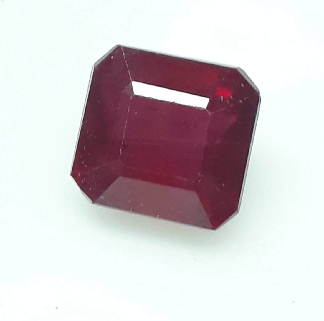 Natural Mozambique Ruby Emerald Cut - 3.72 ct. (1 of 4)