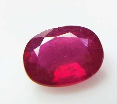 Natural Mozambique Ruby - 1.93 ct. Oval (1 of 5)