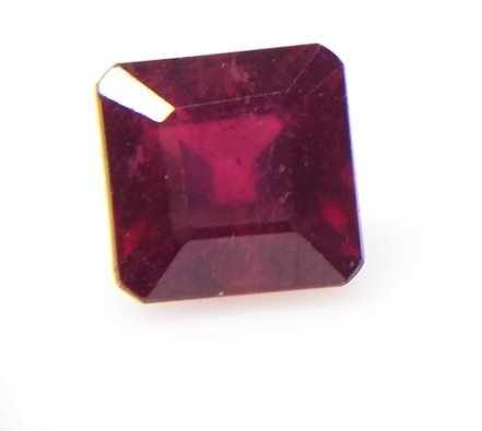 Natural Mozambique Ruby - 5.57 ct. Emerald Cut (1 of 6)