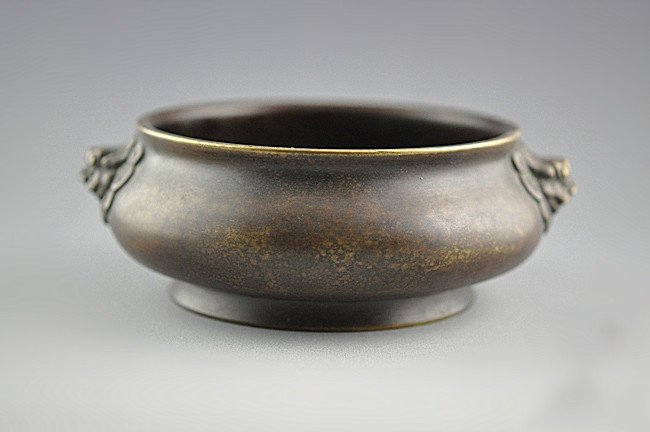 Early 18th Century Chinese Xuande  Bronze Censer (1 of 6)