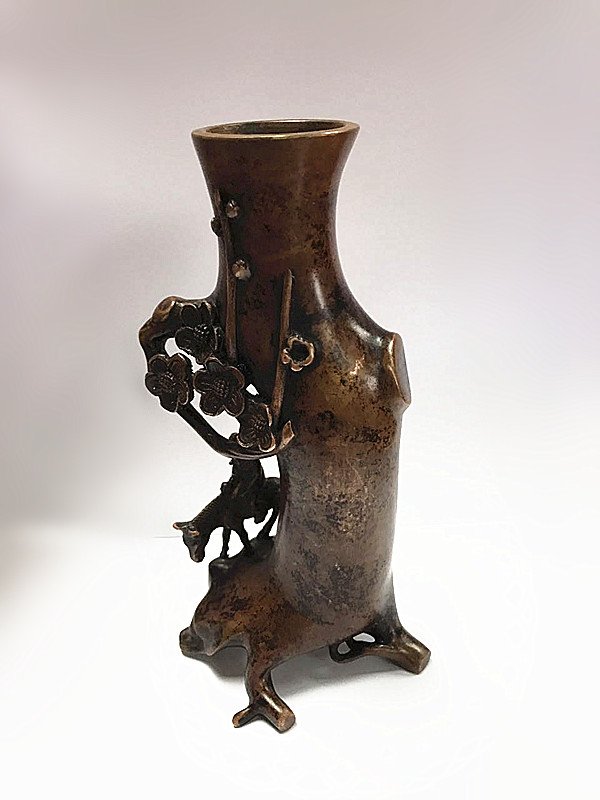 Fine Old Chinese Bronze Flower Vase (1 of 5)