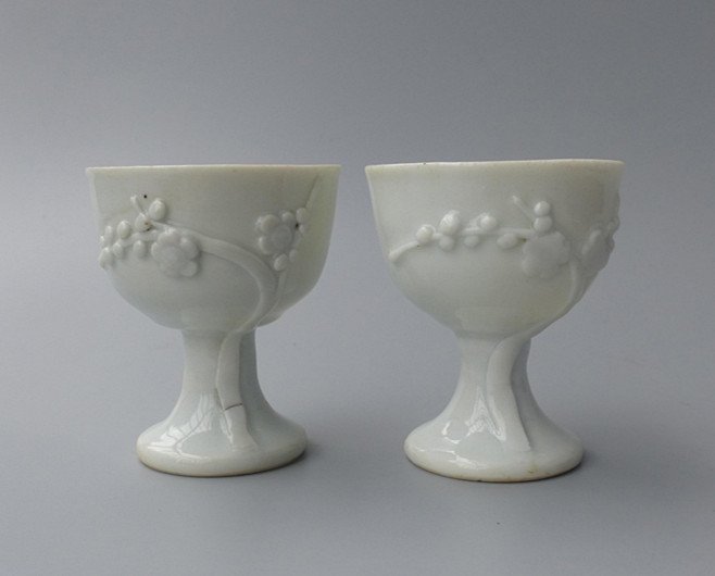 Old Pair Chinese Blanc De Chine Porcelain Cups (1 of 10)