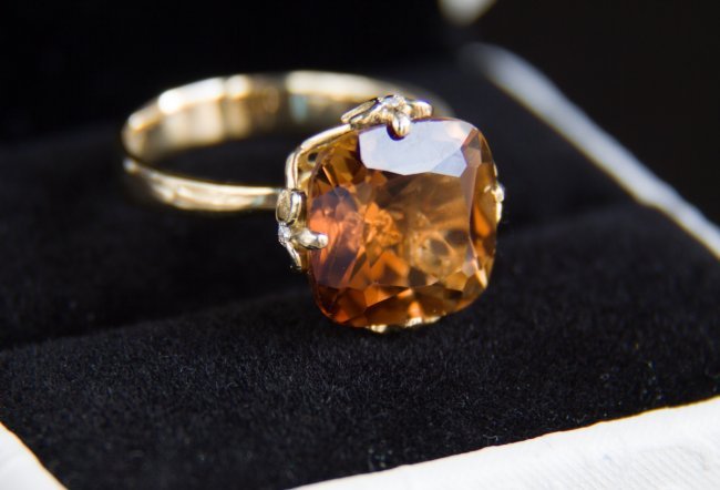 12 ct. topaz - 14k gold ring (1 of 7)
