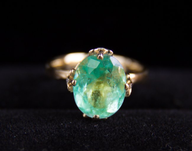 2.34 ct. emerald gold ring with diamonds sides 0.028 ct (1 of 10)