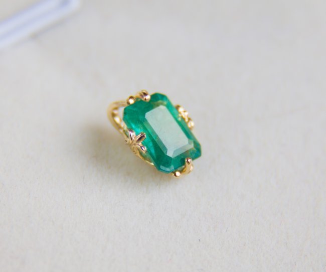 1.13 ct. emerald gold pendant (1 of 7)