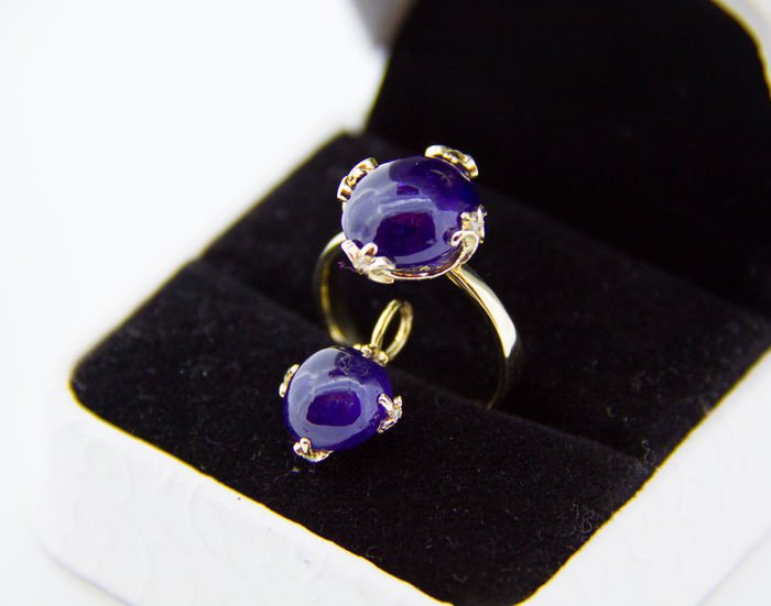 Gold ring and pendant with 2 sapphires, nearly 15.5 ct. (1 of 7)