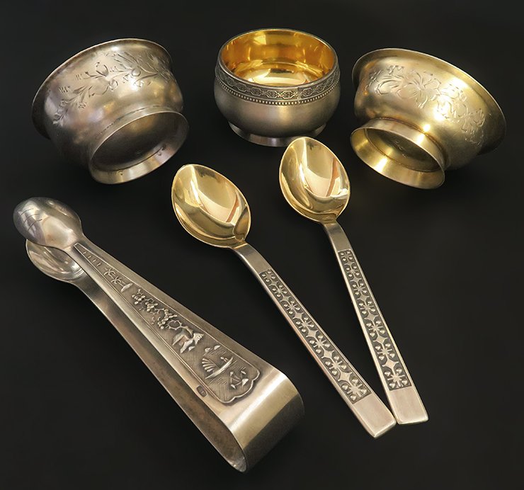 Group of antique silver and silver gilt servewares: Group of antique silver and silver gilt servewares