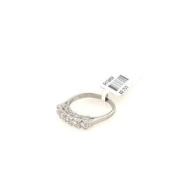 Ladies Platinum & Diamond Ring