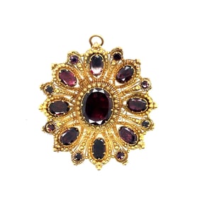 Victorian 15 Yellow Gold & Garnet Pendant / Brooch
