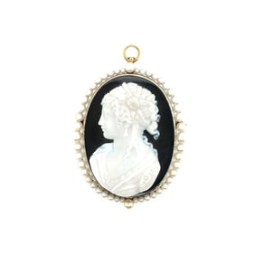 14K Yellow Gold Victorian Onyx + Pearl brooch