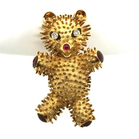 18K Yellow Gold Teddy bear brooch.