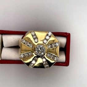 10K Yellow Gold Mens Diamond Ring.