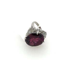 Ladies Platinum Garnet & Diamond Ring.