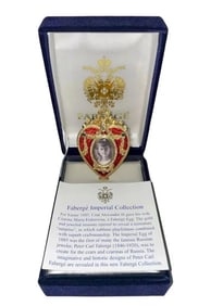 MINIATURE ENAMEL FABERGE PICTURE FRAME