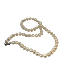 Sterling silver & Pearl Necklace