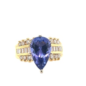 Tanzanite and diamond ring