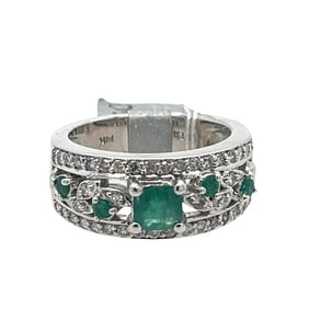 Emerald and diamond ring