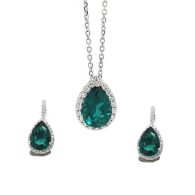 Green tourmaline and diamond jewelry set