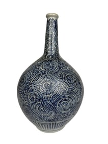 A Chinese Porcelain Hand Painted Vase