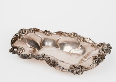 An American Sterling Silver Fruit Bowl.