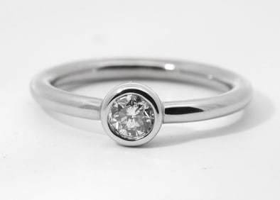 Hand Made 14K White gold & Natural Brilliant Cut Diamonds Ring