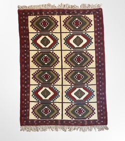 Balouch Hand-Knotted Persian Rug, Made of Wool and Herbal Dyed colour