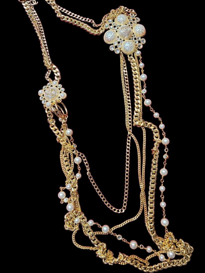 Chanel Necklace (1 of 1)