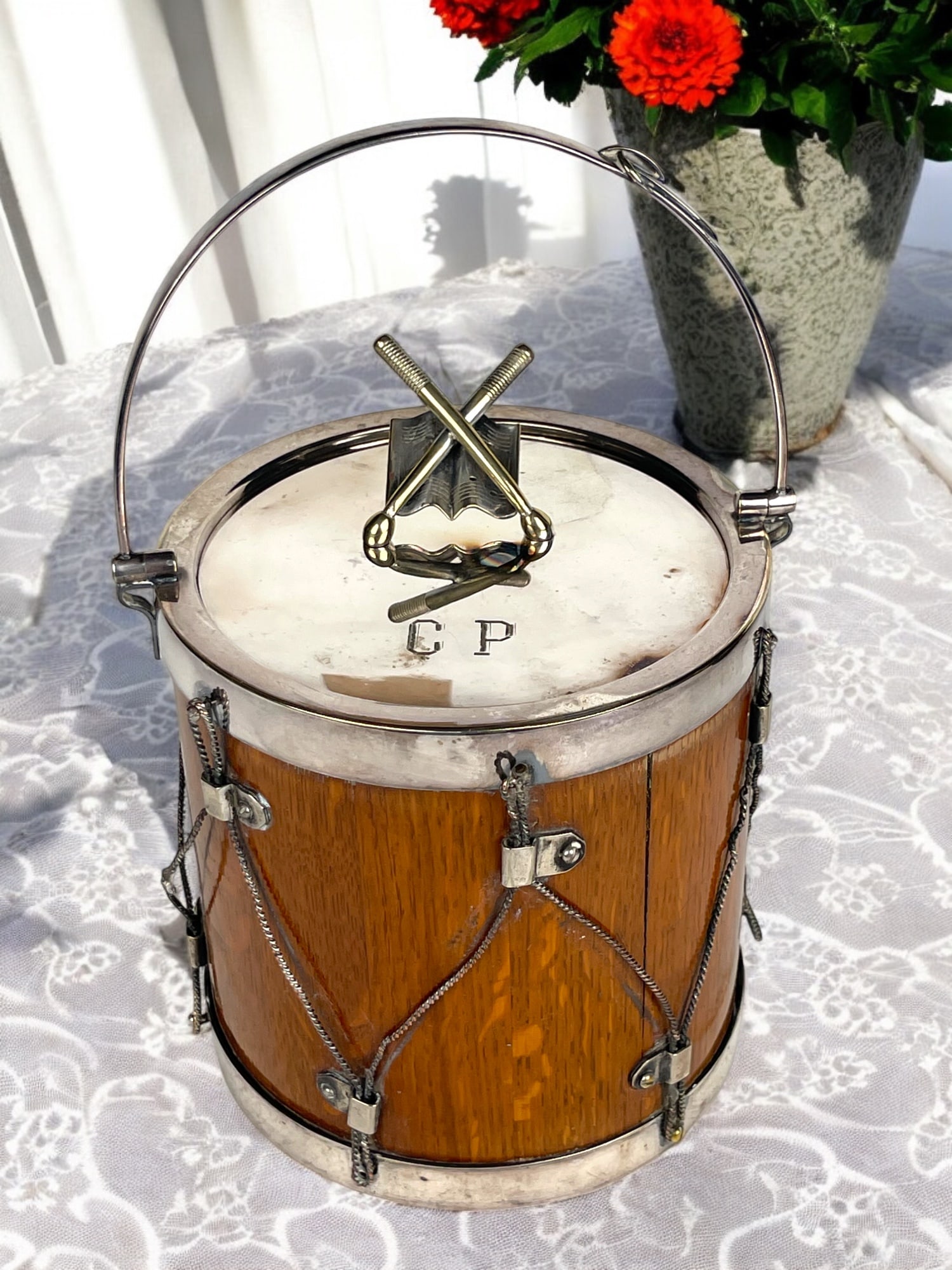 An Antique English Oak & Silver Plated Drum Shape Ice Bucket (1 of 7)