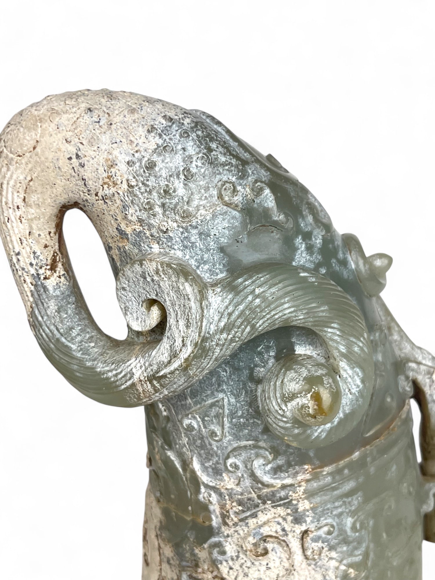 A Chinese Carved Jade Vessel - 8