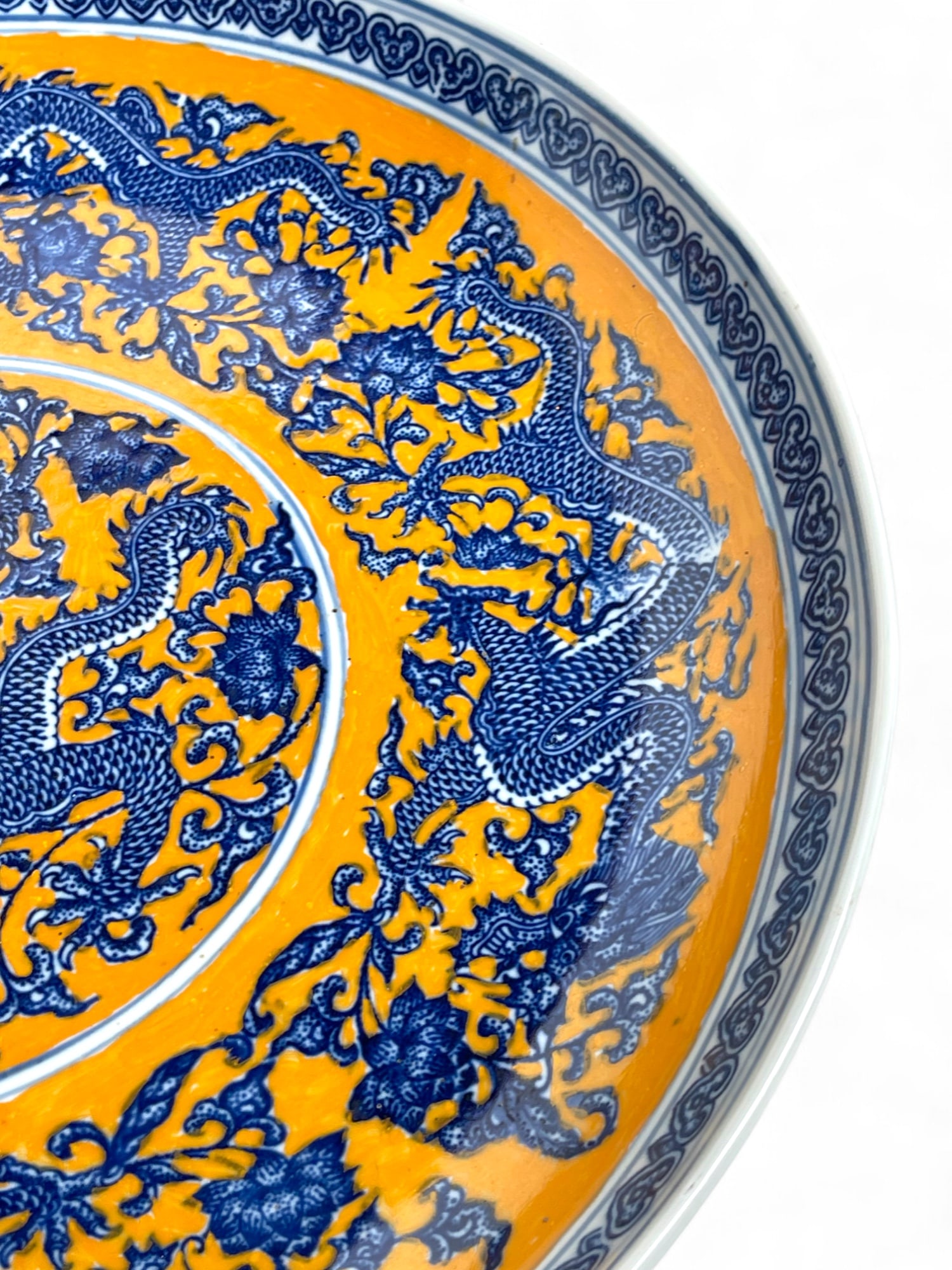 A Chinese Porcelain Dragon Plate - 5