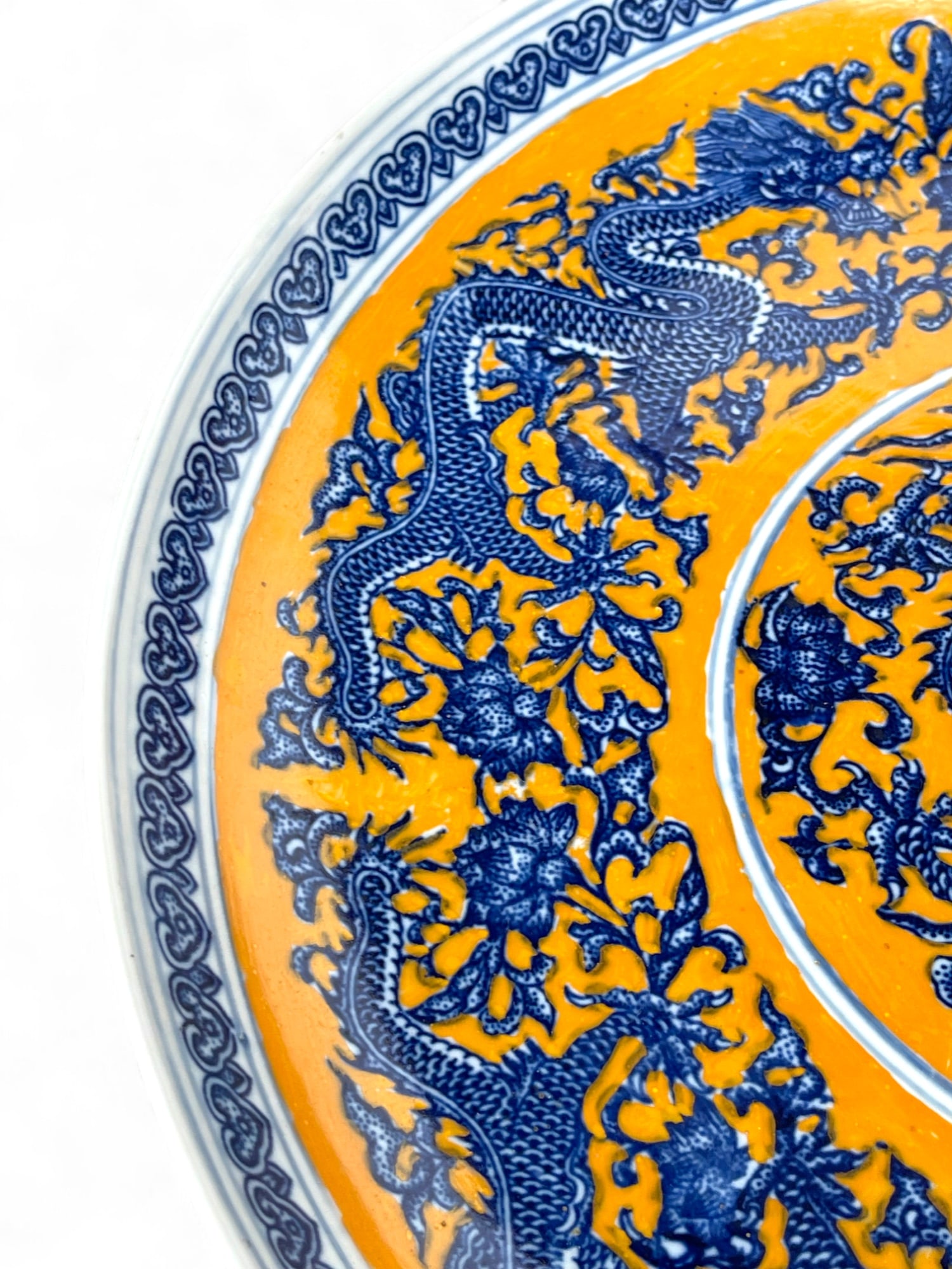 A Chinese Porcelain Dragon Plate - 6