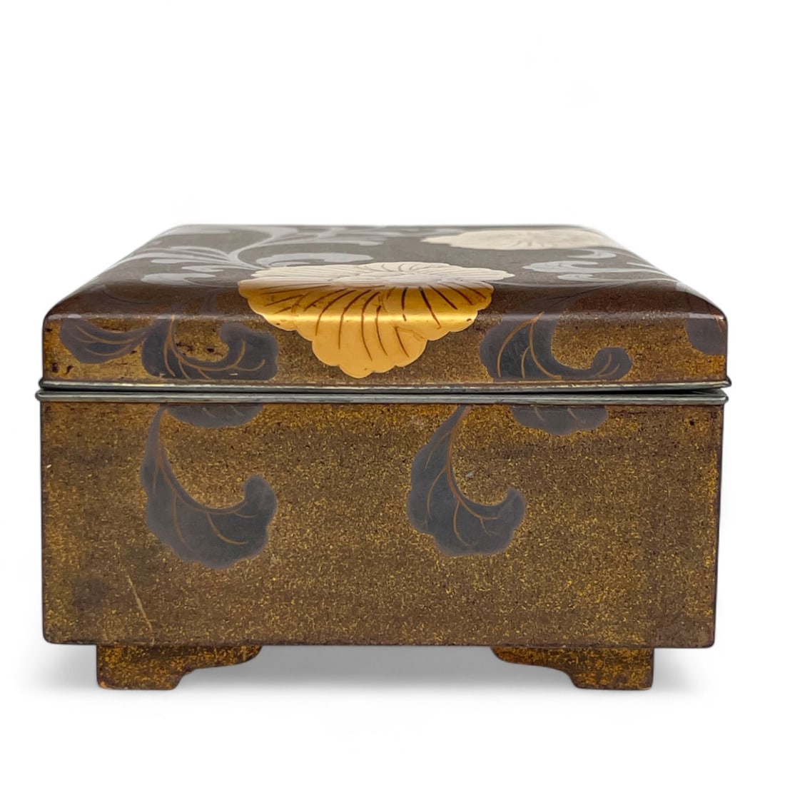 A Meiji Period Silver Mounted Lacquered Box - 5