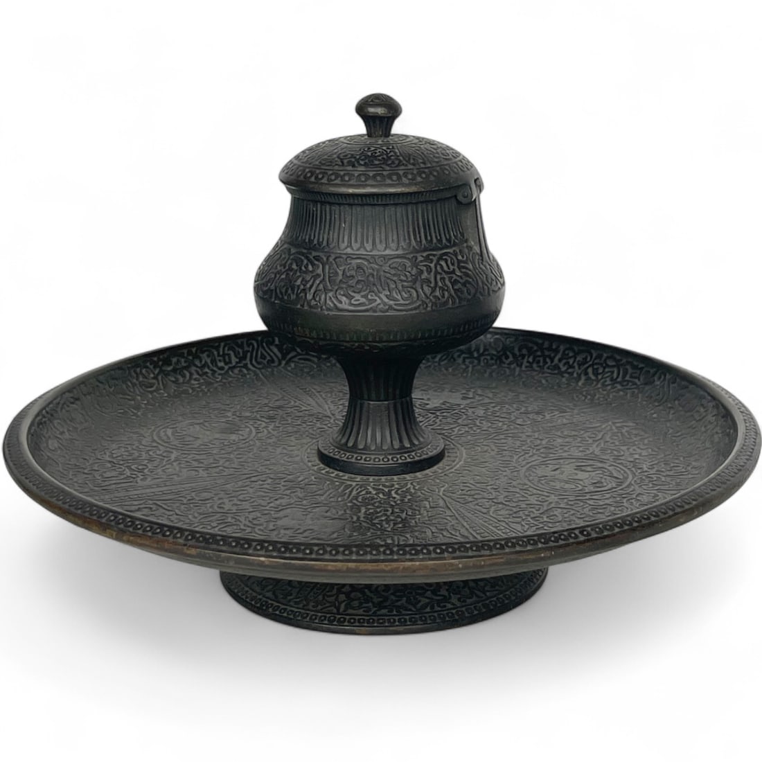 19th Century French F. Barbedienne Patinated Bronze Persian Pattern Inkwell: 19th Century French F. Barbedienne Patinated Bronze Persian Pattern Inkwell. 9-1/2" x 6"