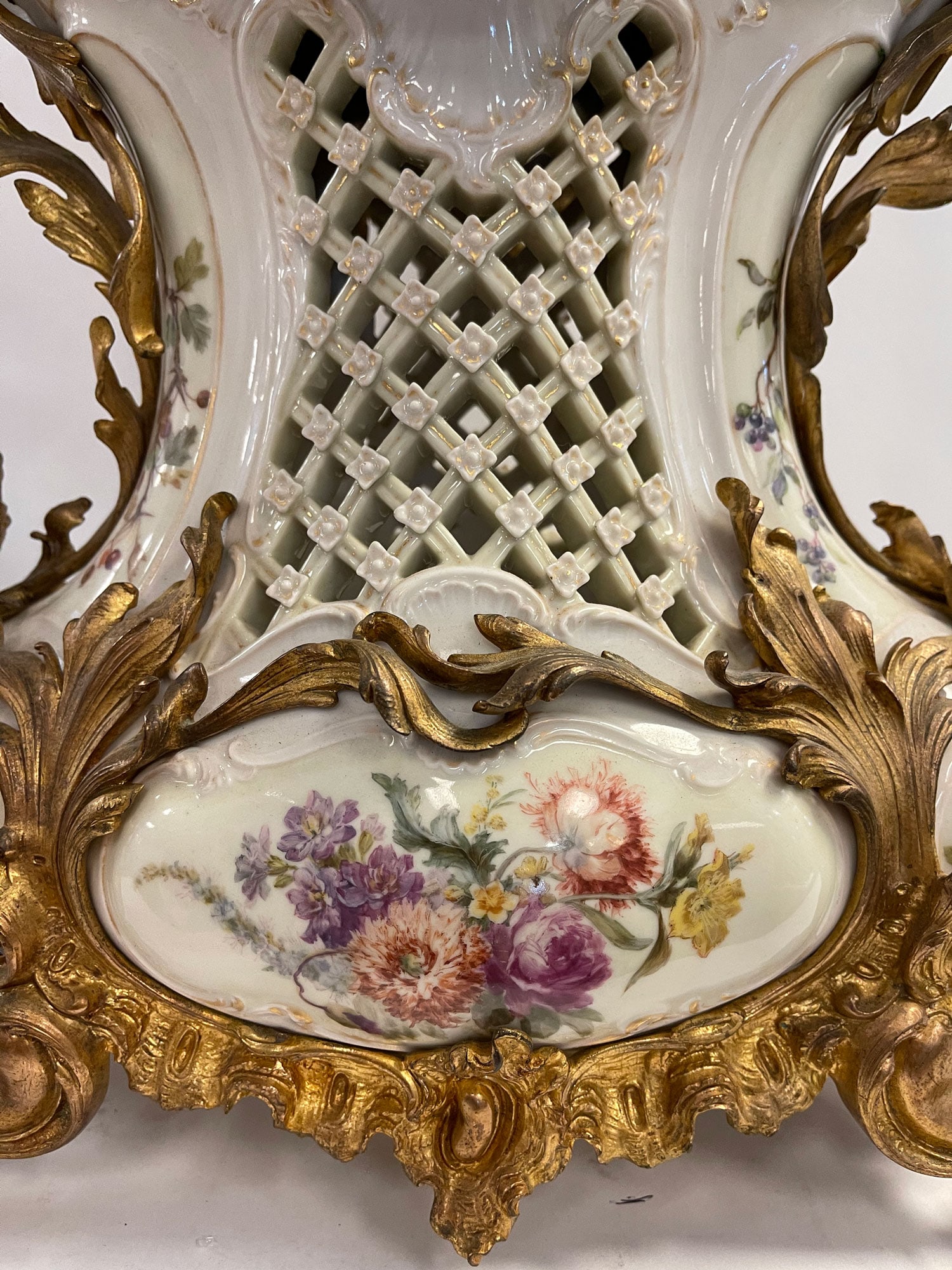 19th C. Ormolu Mounted Berlin KPM Porcelain Clock Set - 3