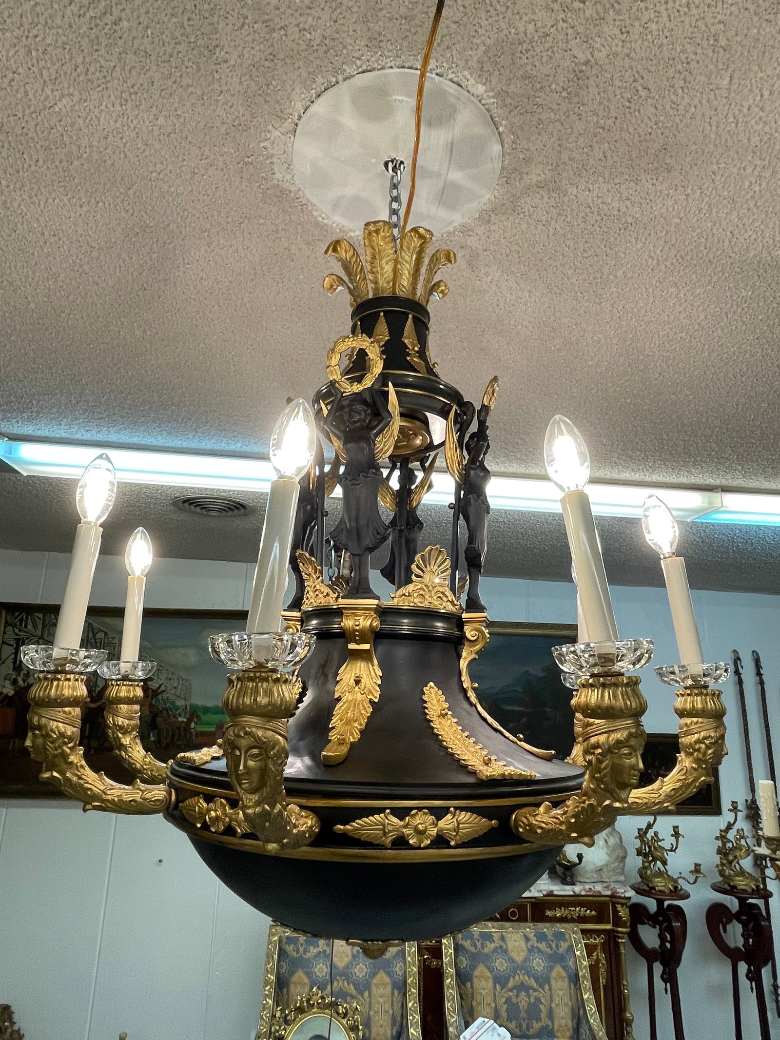 19th Century French Gilt & Patinated Bronze Eight Lights Chandelier - 10