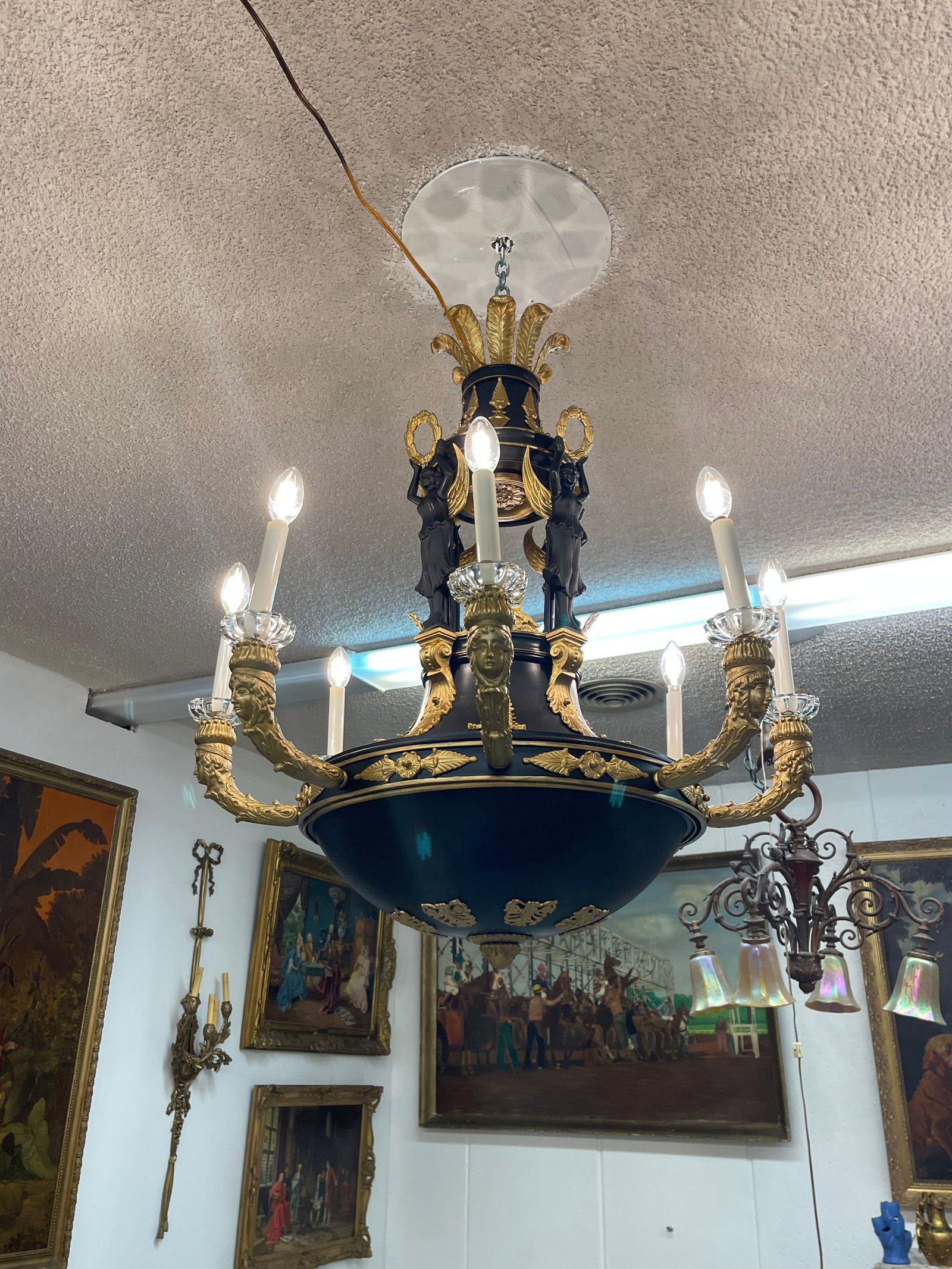 19th Century French Gilt & Patinated Bronze Eight Lights Chandelier - 4