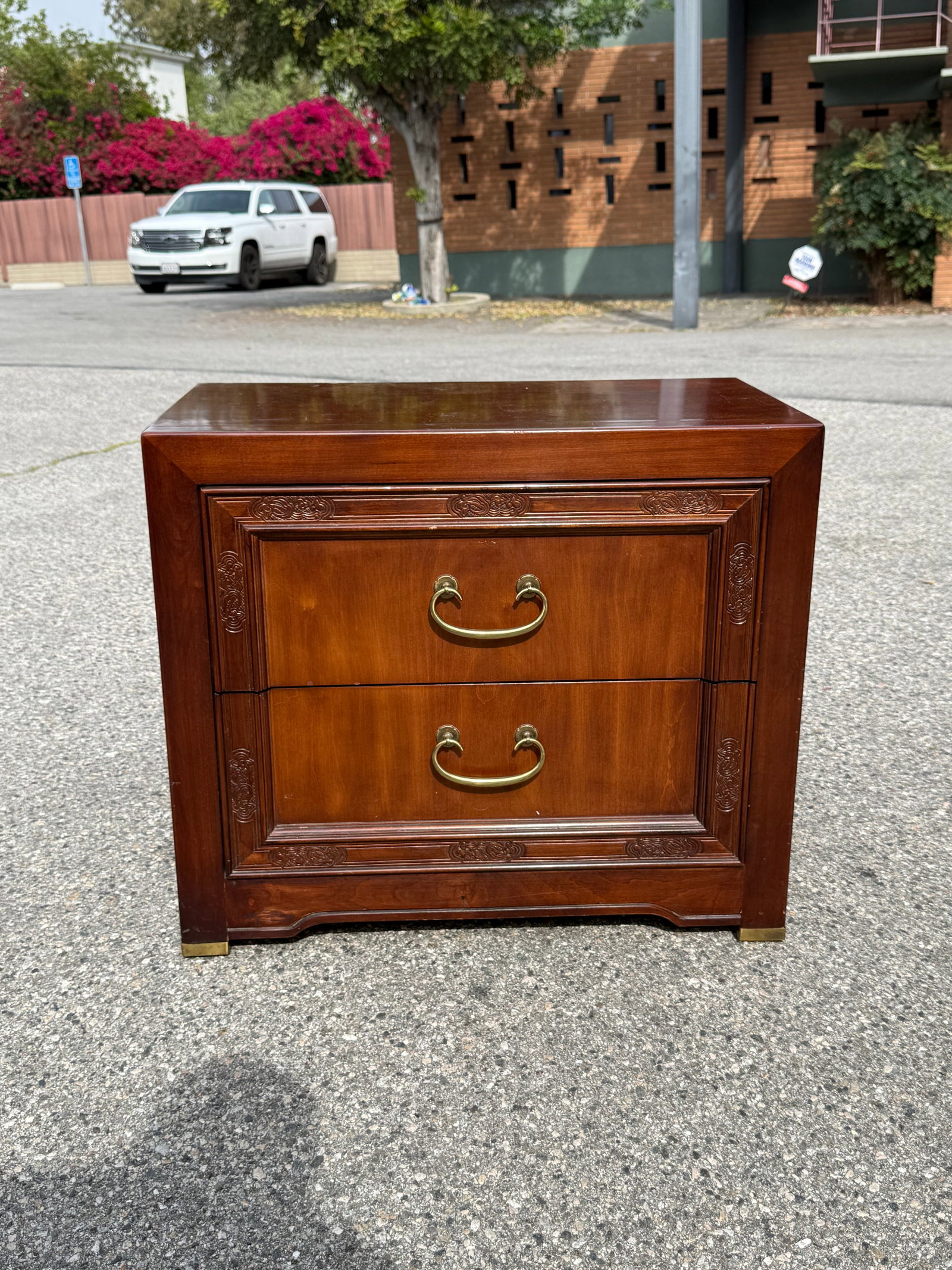 Bernhardt Flair Division Nightstand (1 of 5)