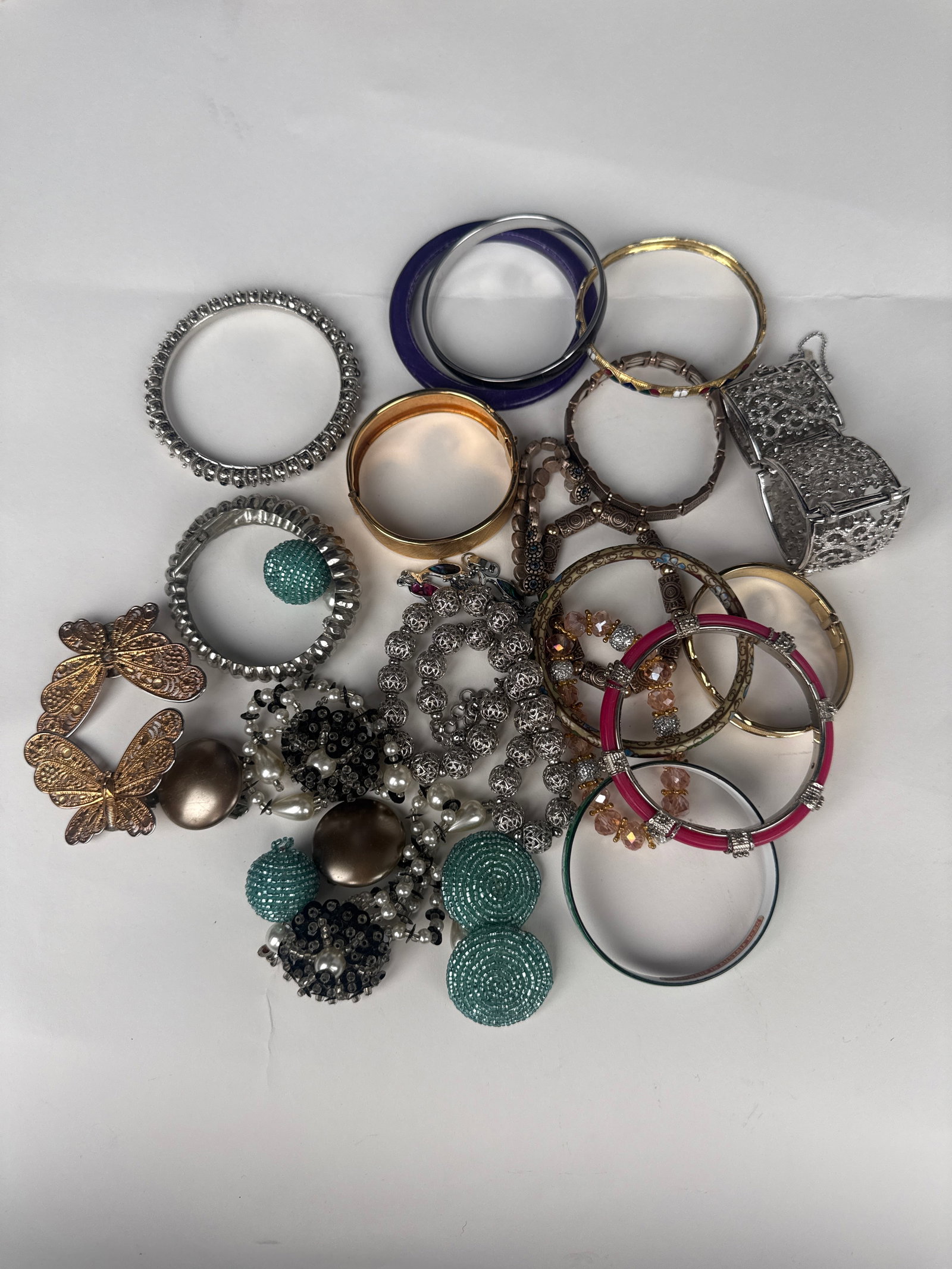 Lot Of Custom Jewelry: Lot Of Custom Jewelry