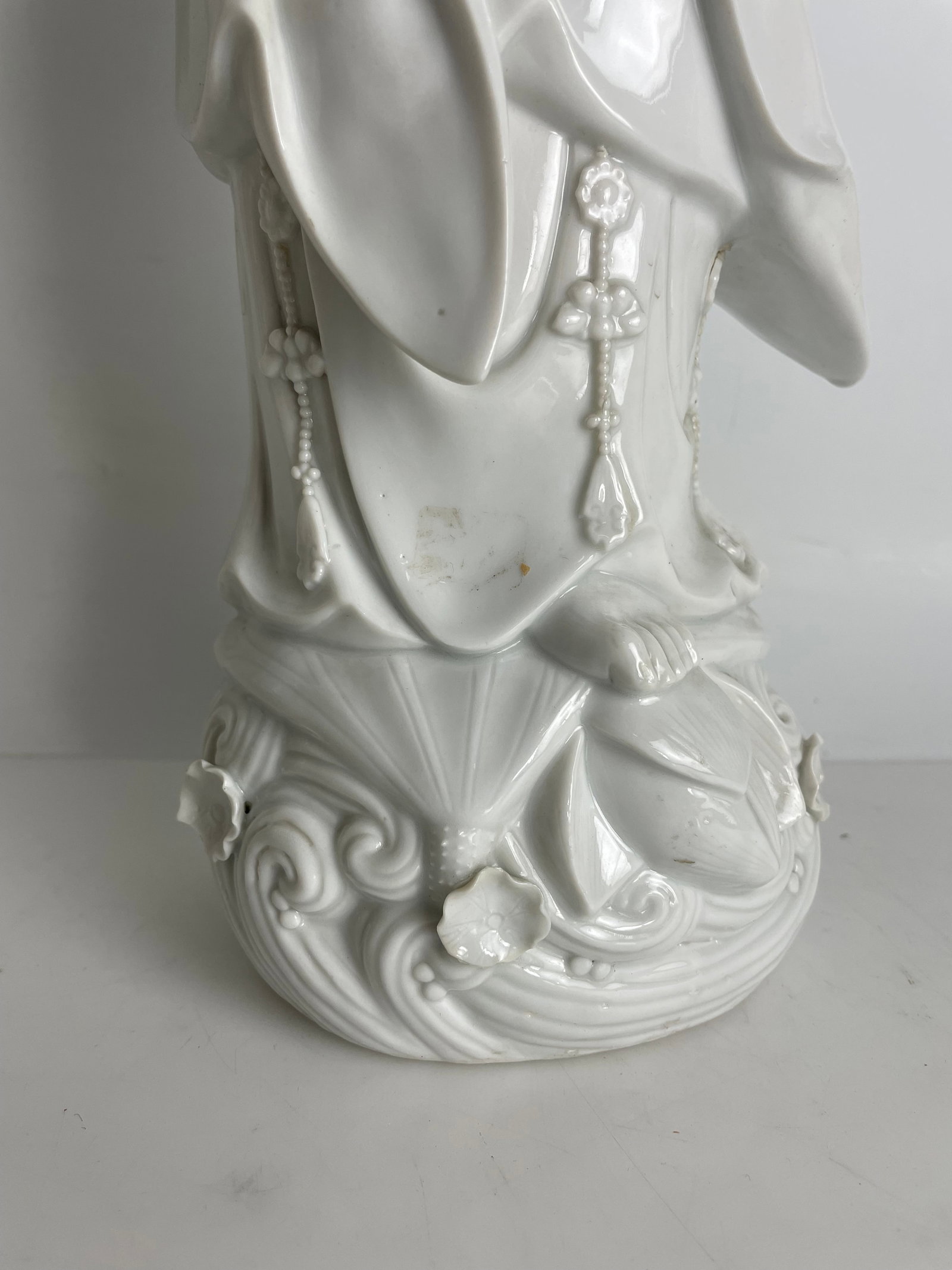 A Chinese Porcelain figure - 3