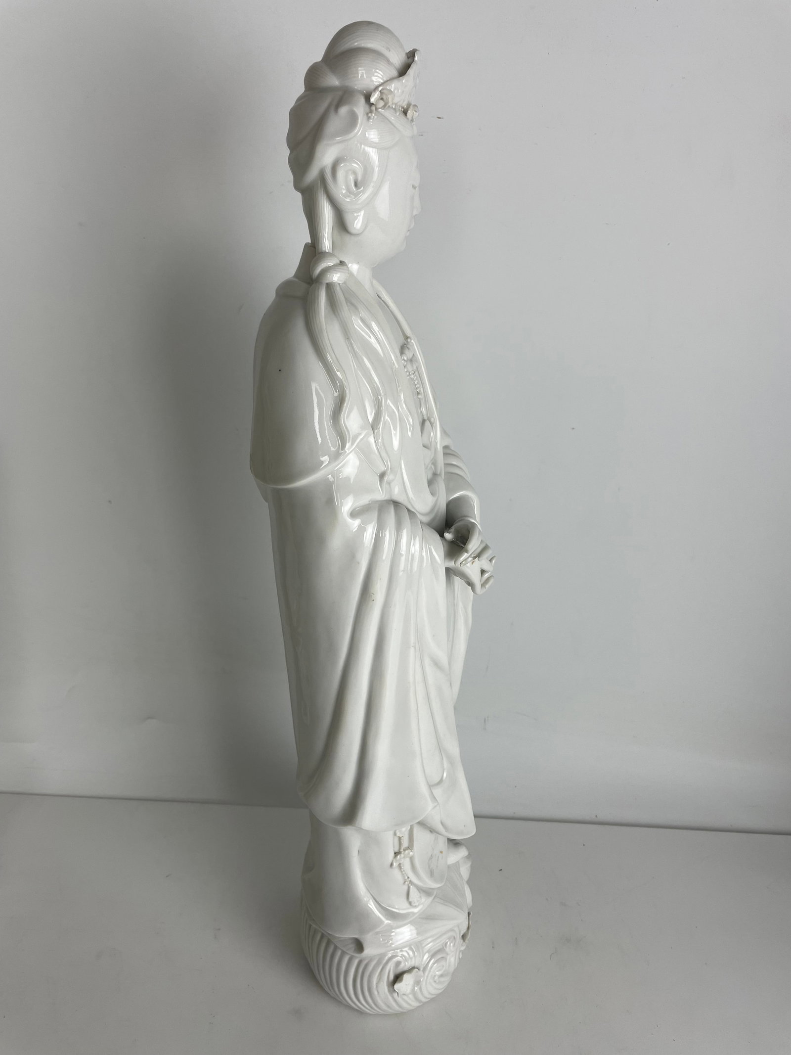 A Chinese Porcelain figure - 4