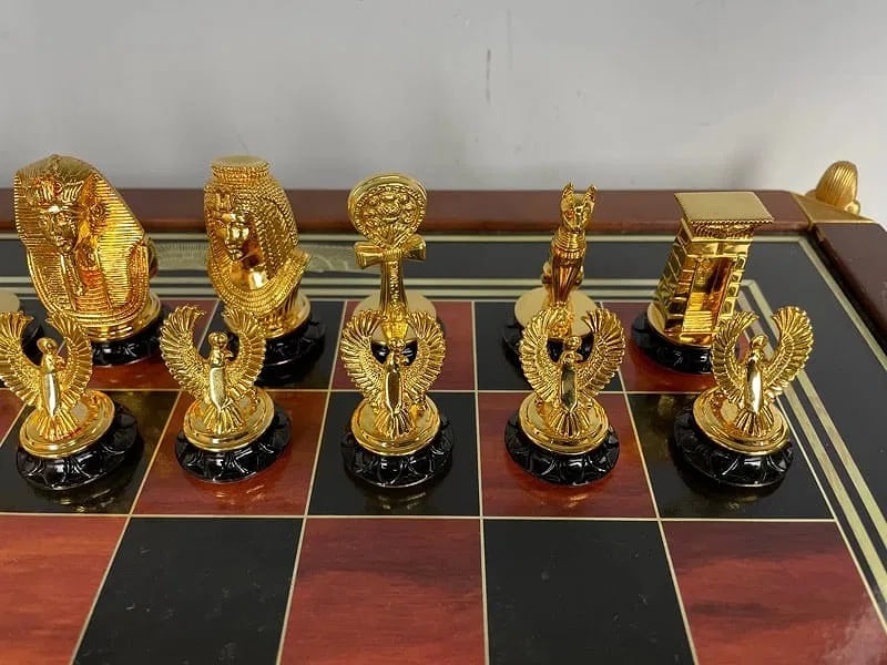 FRANKLIN MINT TUTANKHAMON CHESS SET - 3