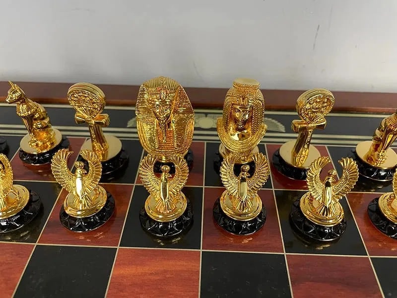 FRANKLIN MINT TUTANKHAMON CHESS SET - 4