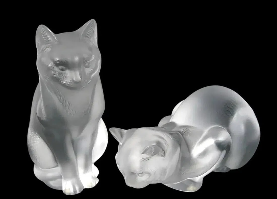 PAIR OF LALIQUE CRYSTAL CATS: Both signed Lalique France, tallest 9 inches high. Both in good condition.